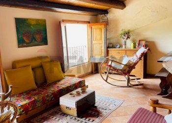 Soggiorno - Casa indipendente via archimede
 
26, Monterosso Almo - foto 2