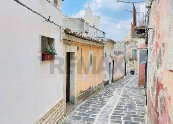 Edificio all\'aperto - Casa indipendente via archimede
 
26, Monterosso Almo - foto 37