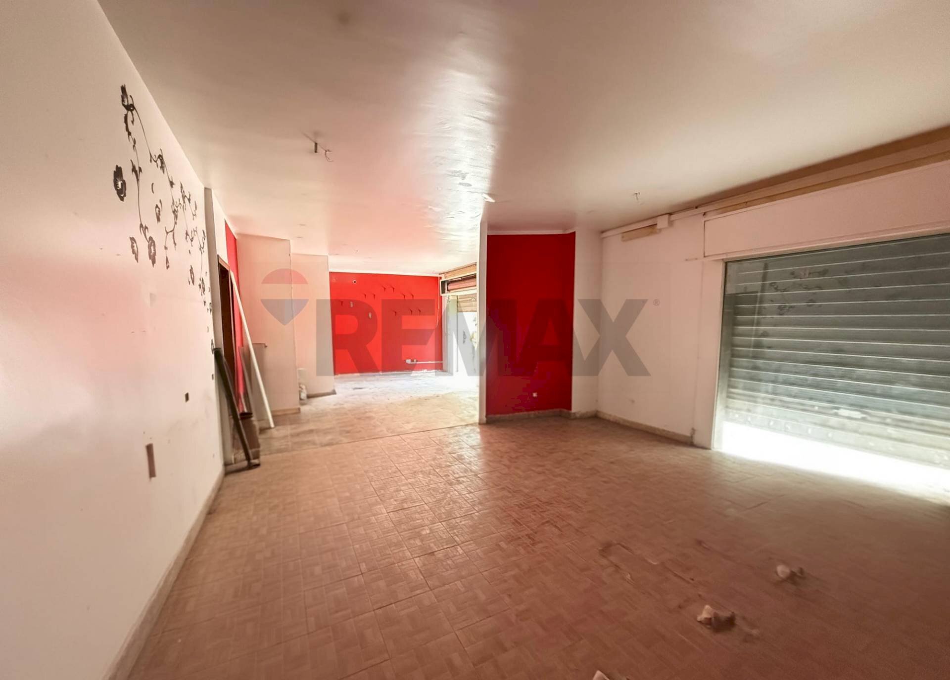 Stanza vuota - Locale Commerciale viale annunziata
 
59, Priolo Gargallo - foto 1