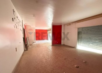 Stanza vuota - Locale Commerciale viale annunziata
 
59, Priolo Gargallo - foto 1