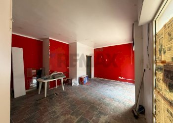 Stanza vuota - Locale Commerciale viale annunziata
 
59, Priolo Gargallo - foto 12