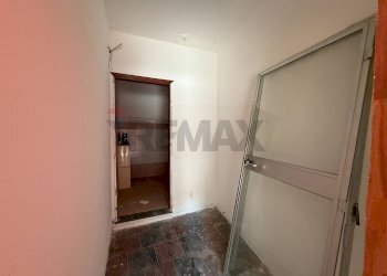 Hall / corridoio - Locale Commerciale viale annunziata
 
59, Priolo Gargallo - foto 22