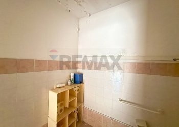 Bagno - Locale Commerciale viale annunziata
 
59, Priolo Gargallo - foto 24