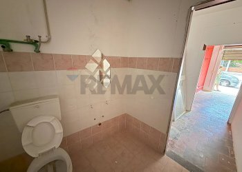 Bagno - Locale Commerciale viale annunziata
 
59, Priolo Gargallo - foto 25