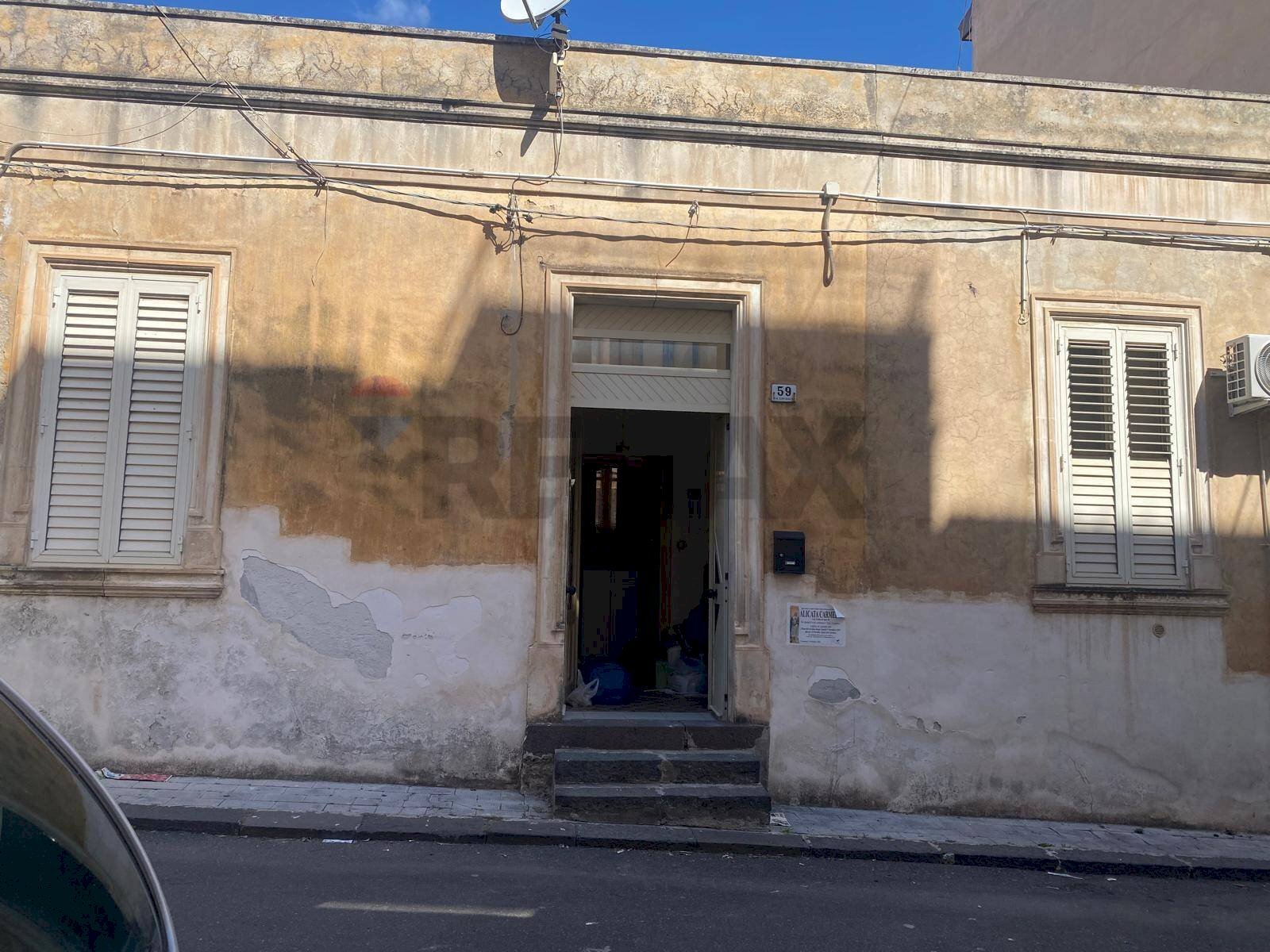 Edificio all\'aperto - Casa indipendente Giuseppe Garibaldi
 
59, Carlentini - foto 1