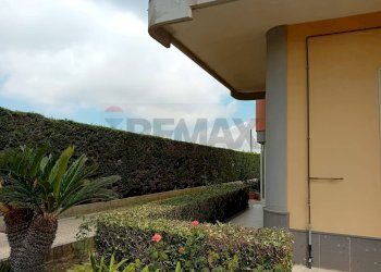 Balcone - Villa vico Caravaggio
 
3, Buccheri - photo 3