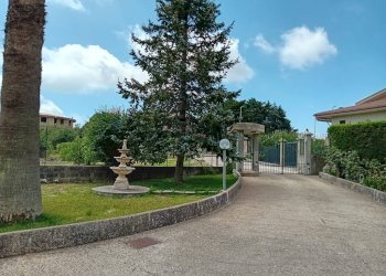 Giardino - Villa vico Caravaggio
 
3, Buccheri - photo 4