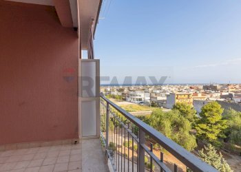 Balcone - Appartamento Via f. Orsini
 
100, Avola - foto 1