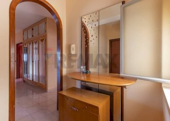 Hall / corridoio - Appartamento Via f. Orsini
 
100, Avola - foto 22