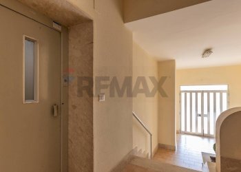 Hall / corridoio - Appartamento Via f. Orsini
 
100, Avola - foto 28