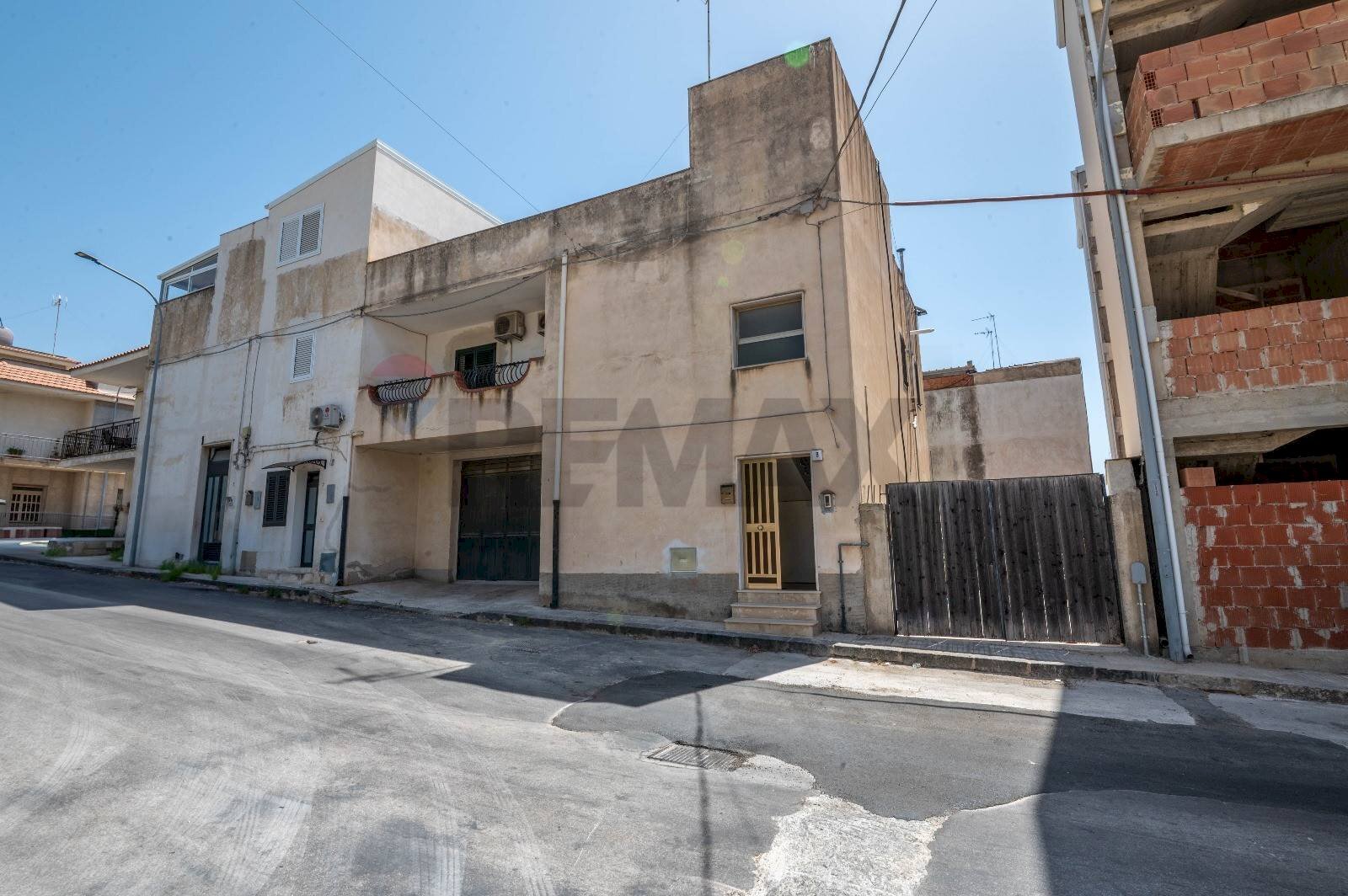 Edificio all\'aperto - Independent house VIA CARLO CARRA'
 
9, Noto - photo 3