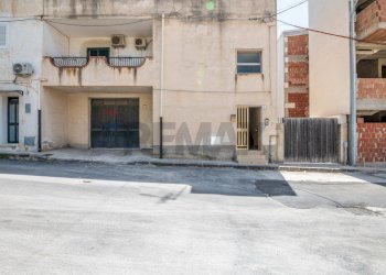 Edificio all\'aperto - Casa indipendente VIA CARLO CARRA'
 
9, Noto - foto 2