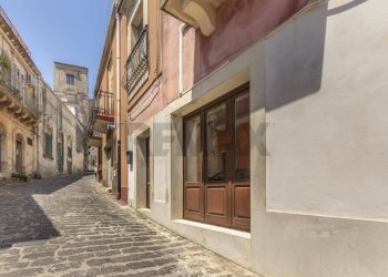 Edificio all\'aperto - Independent house via Pietro Messina
 
25, Palazzolo Acreide - photo 2