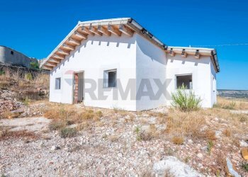 Facciata - Villa SP 37
 
snc, Melilli - foto 12