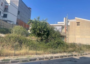 Edificio all\'aperto - Terreno edificabile Corso Italia, Solarino - foto 6