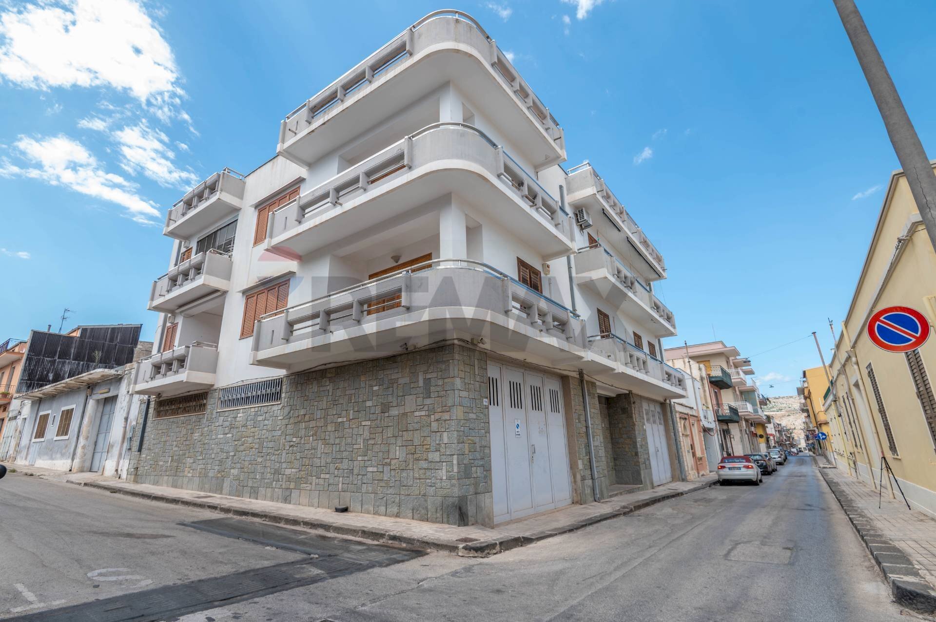 Edificio all\'aperto - Semi-detached house Via Archimede
 
13, Solarino - photo 1