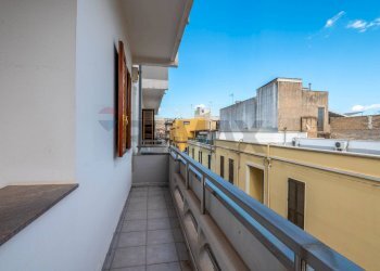 Balcone - Casa semi indipendente Via Archimede
 
13, Solarino - foto 9