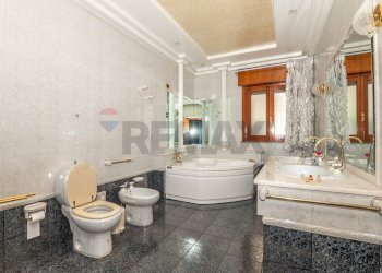 Bagno - Casa semi indipendente Via Archimede
 
13, Solarino - foto 22