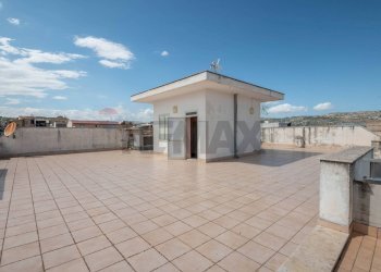 Terrazza - Casa semi indipendente Via Archimede
 
13, Solarino - foto 27