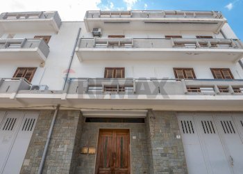 Edificio all\'aperto - Casa semi indipendente Via Archimede
 
13, Solarino - foto 43