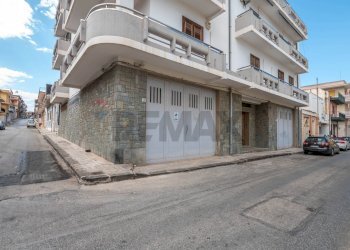 Edificio all\'aperto - Casa semi indipendente Via Archimede
 
13, Solarino - foto 44