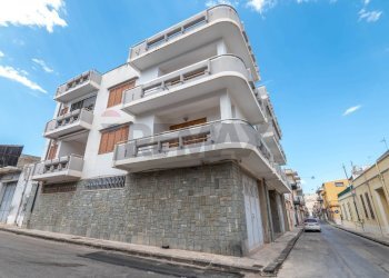 Edificio all\'aperto - Casa semi indipendente Via Archimede
 
13, Solarino - foto 45