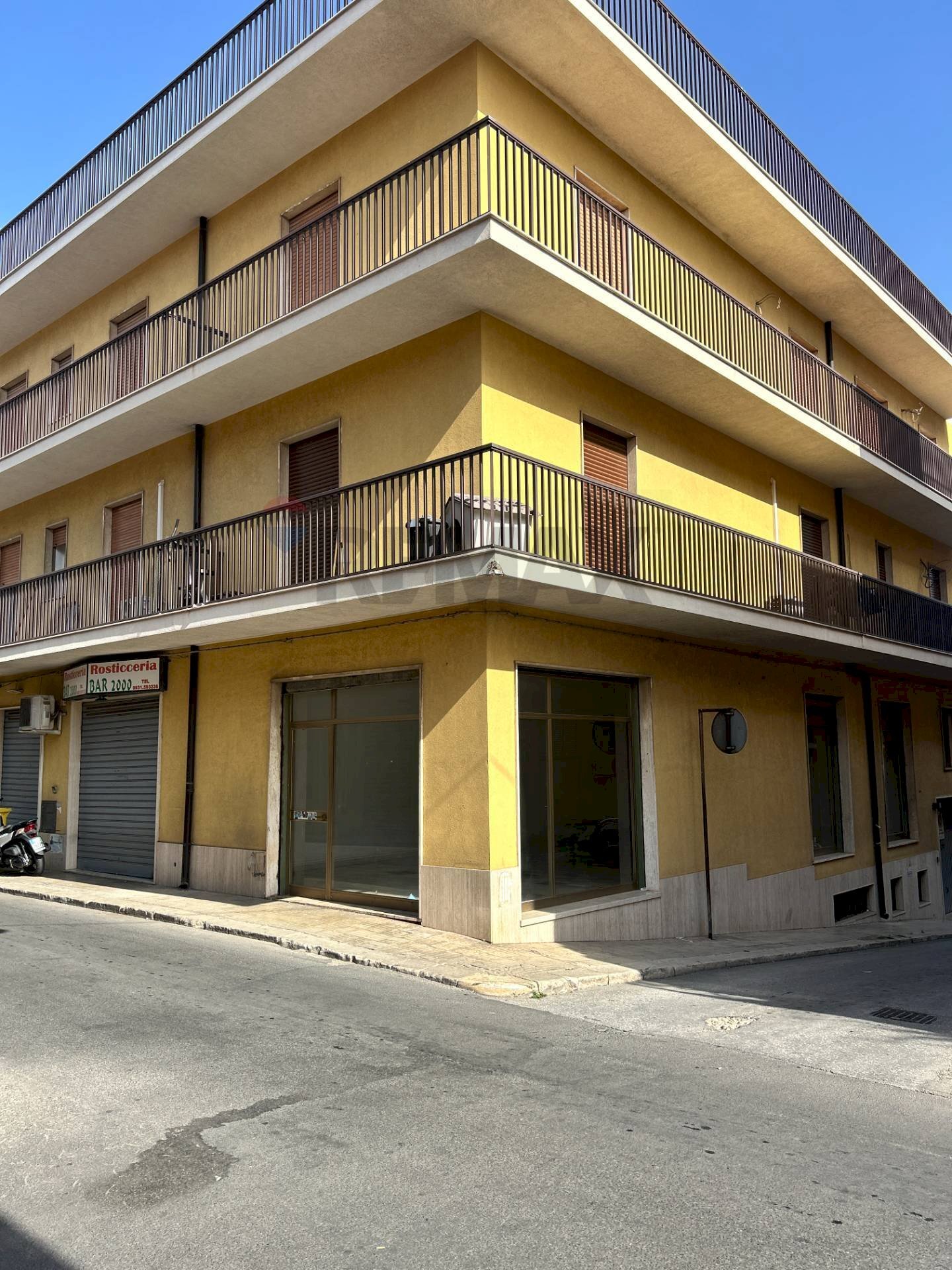 Edificio all\'aperto - Locale Commerciale Via Ferrucci 117, Pachino - foto 2