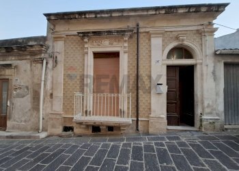 Edificio all\'aperto - Casa indipendente Viale Venti Settembre
 
207, Canicattini Bagni - foto 1