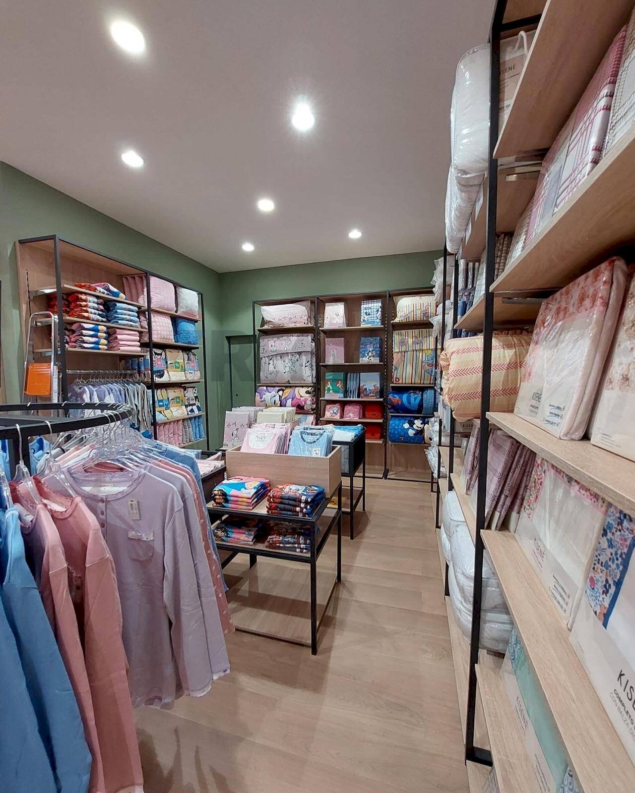 Dispensa di stoccaggio - Attività Commerciale Via Adige
34/44, Siracusa - foto 2