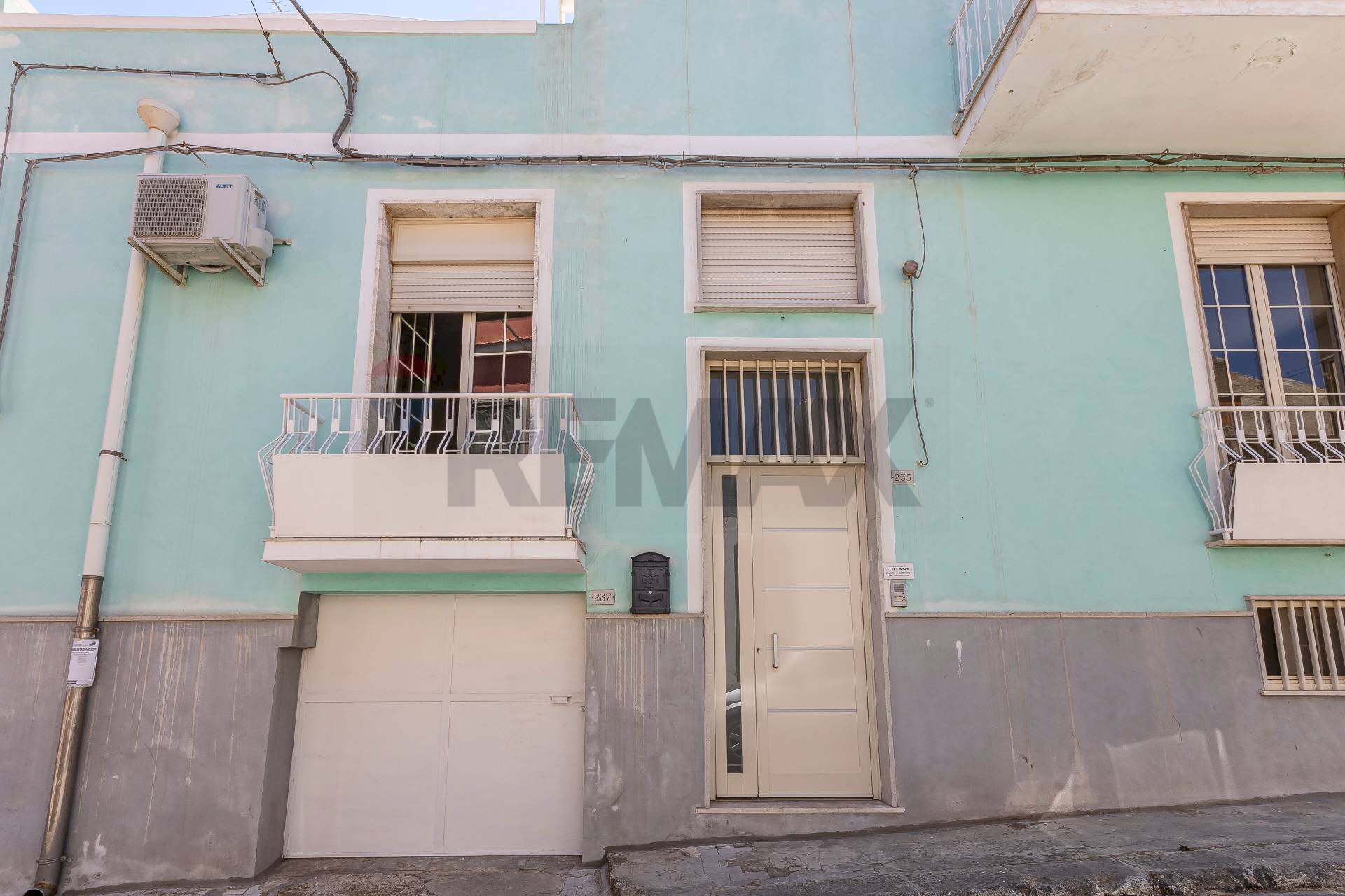 Edificio all\'aperto - Casa indipendente Via Roma
 
235, Pachino - foto 1