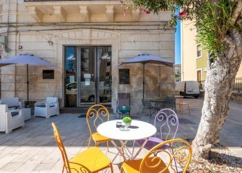 Edificio all\'aperto - Bar Tavola Calda - Fredda armando diaz
33/A, Siracusa - foto 1