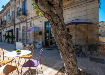 Edificio all\'aperto - Bar Tavola Calda - Fredda armando diaz
33/A, Siracusa - foto 26