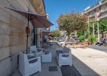 Edificio all\'aperto - Bar Tavola Calda - Fredda armando diaz
33/A, Siracusa - foto 31