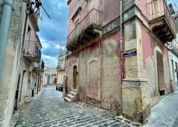 Edificio all\'aperto - Independent house VIA PETRARCA
 
25, Palazzolo Acreide - photo 14