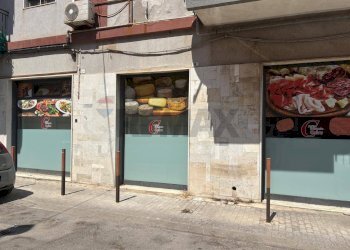 Edificio all\'aperto - Negozio Via della Pentapoli
 
1, Priolo Gargallo - foto 3