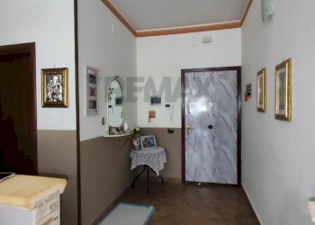Hall / corridoio - Apartment Via Leonardo da Vinci
 
35, Sortino - photo 9