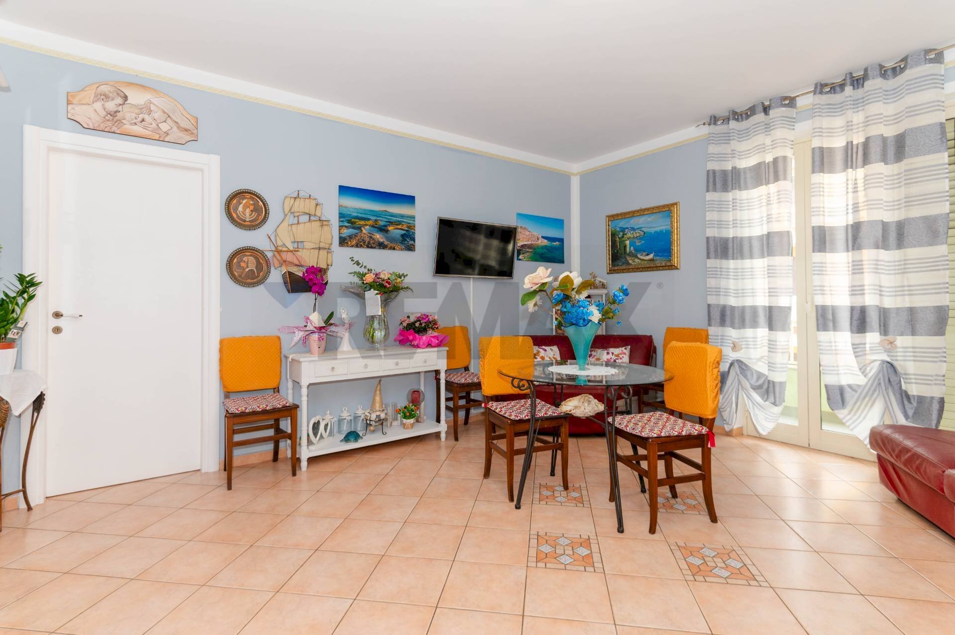 Sala da pranzo - Apartment Via Puglia
 
10, Pachino - photo 2