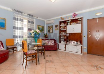 Soggiorno - Appartamento Via Puglia
 
10, Pachino - foto 1