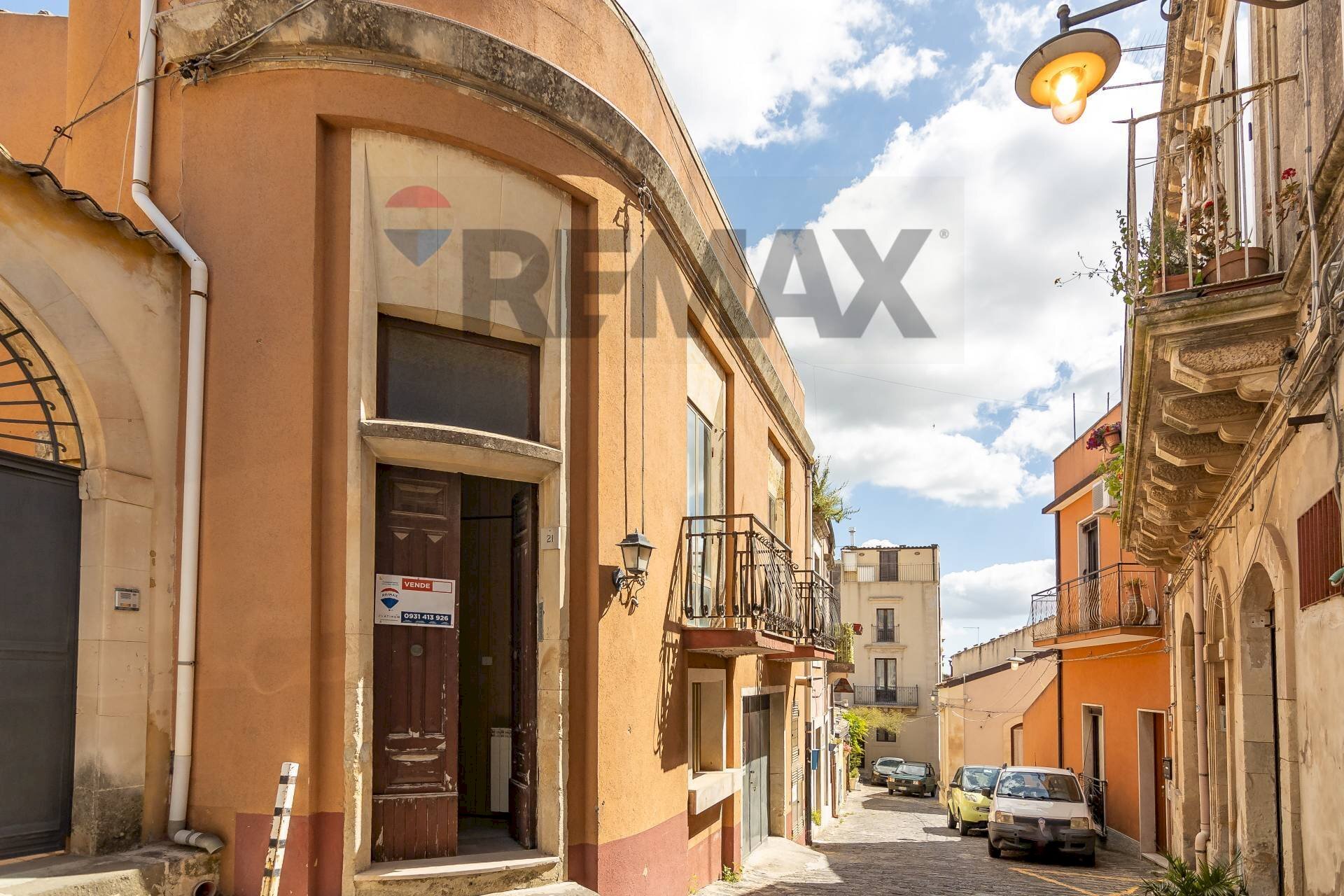 Edificio all\'aperto - Casa indipendente via Pietro Messina
 
21, Palazzolo Acreide - foto 1