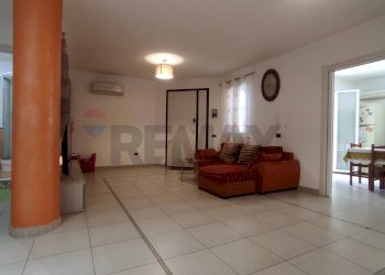 Sala da pranzo - Villa Via Serg. Cavallo
 
8, Rosolini - foto 7