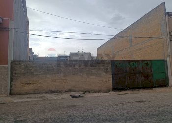 Edificio all\'aperto - Terreno edificabile Via Trento
 
17, Solarino - foto 6