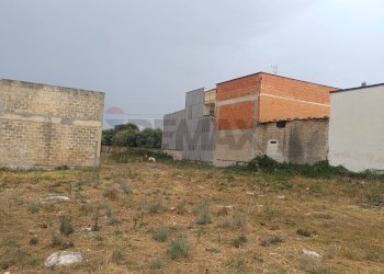 Casa all\'aperto - Terreno edificabile Via Trento
 
17, Solarino - foto 8