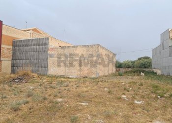 Casa all\'aperto - Terreno edificabile Via Trento
 
17, Solarino - foto 12