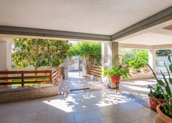 Terrazza - Villa Via Palermo
 
41, Pachino - foto 10