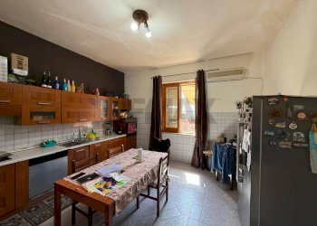 Cucina - Trilocale via Giuseppe Giusti
 
23, Priolo Gargallo - foto 11