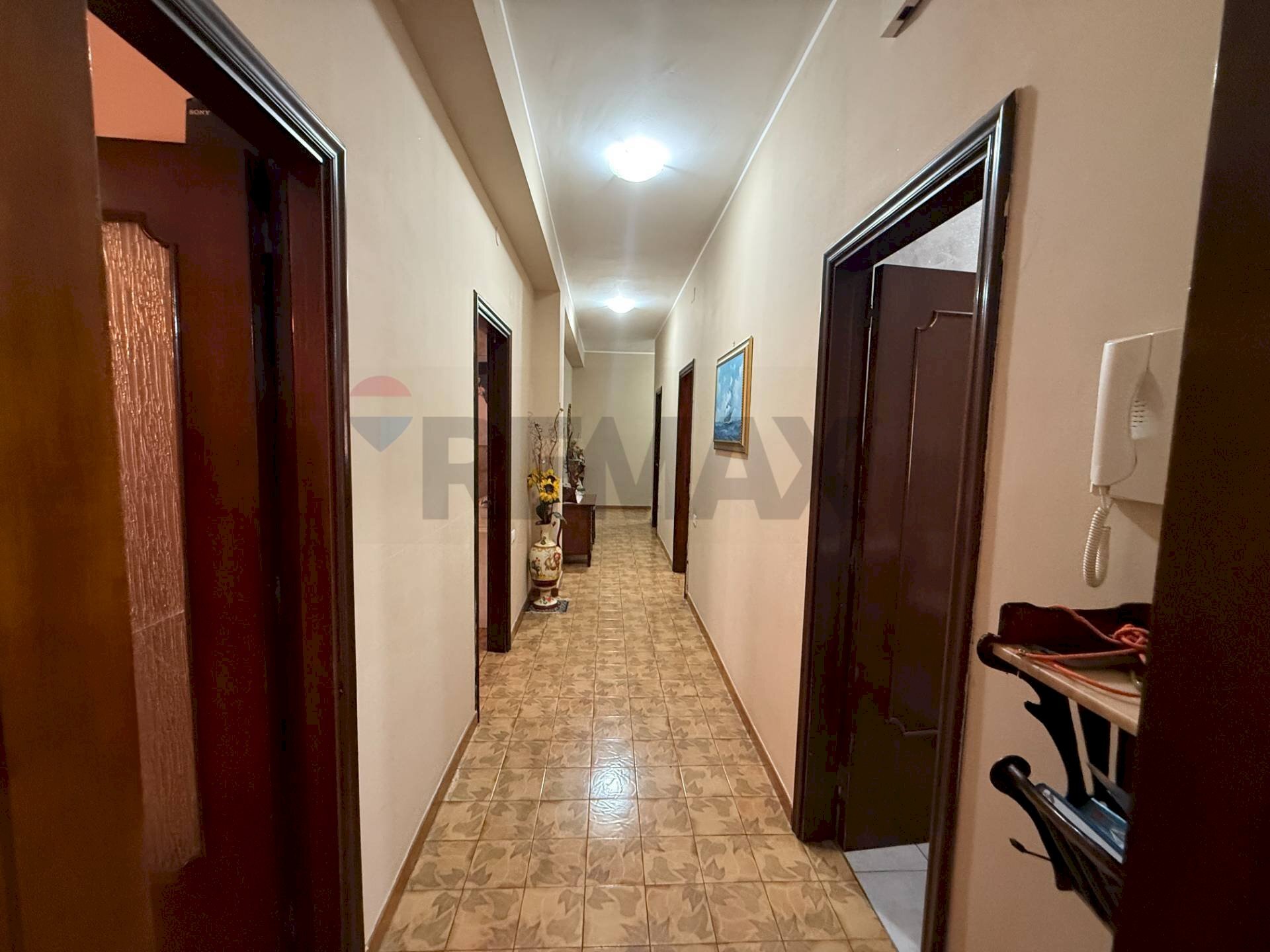 Hall / corridoio - Three-room apartment via Venezia
 
24, Priolo Gargallo - photo 3