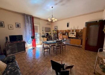 Sala da pranzo - Trilocale via Venezia
 
24, Priolo Gargallo - foto 9