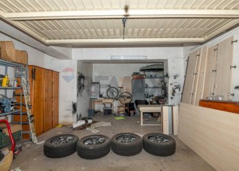 Garage - Appartamento Via P.S. Mattarella
 
25, Floridia - foto 24