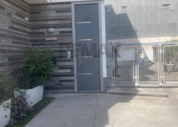 Edificio all\'aperto - Four-room apartment via Armando Diaz
 
98, Francofonte - photo 30