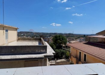 Edificio all\'aperto - Casa semi indipendente via Orfanotrofio Leggio
 
2, Rosolini - foto 17